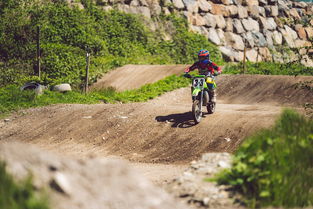开云官网APP下载-全国青少年登山赛贵州赛段精彩刺激，青年登山活动